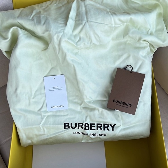 AUTHENTIC Burberry Monogram Stripe Tote - Picture 7 of 7